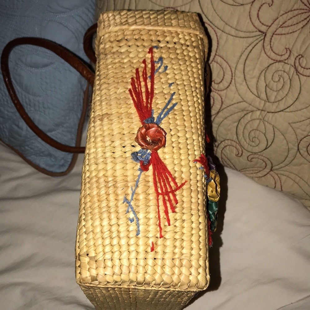Vtg 1970s Handwoven Boho Straw Floral Handbag - Picture 3 of 14
